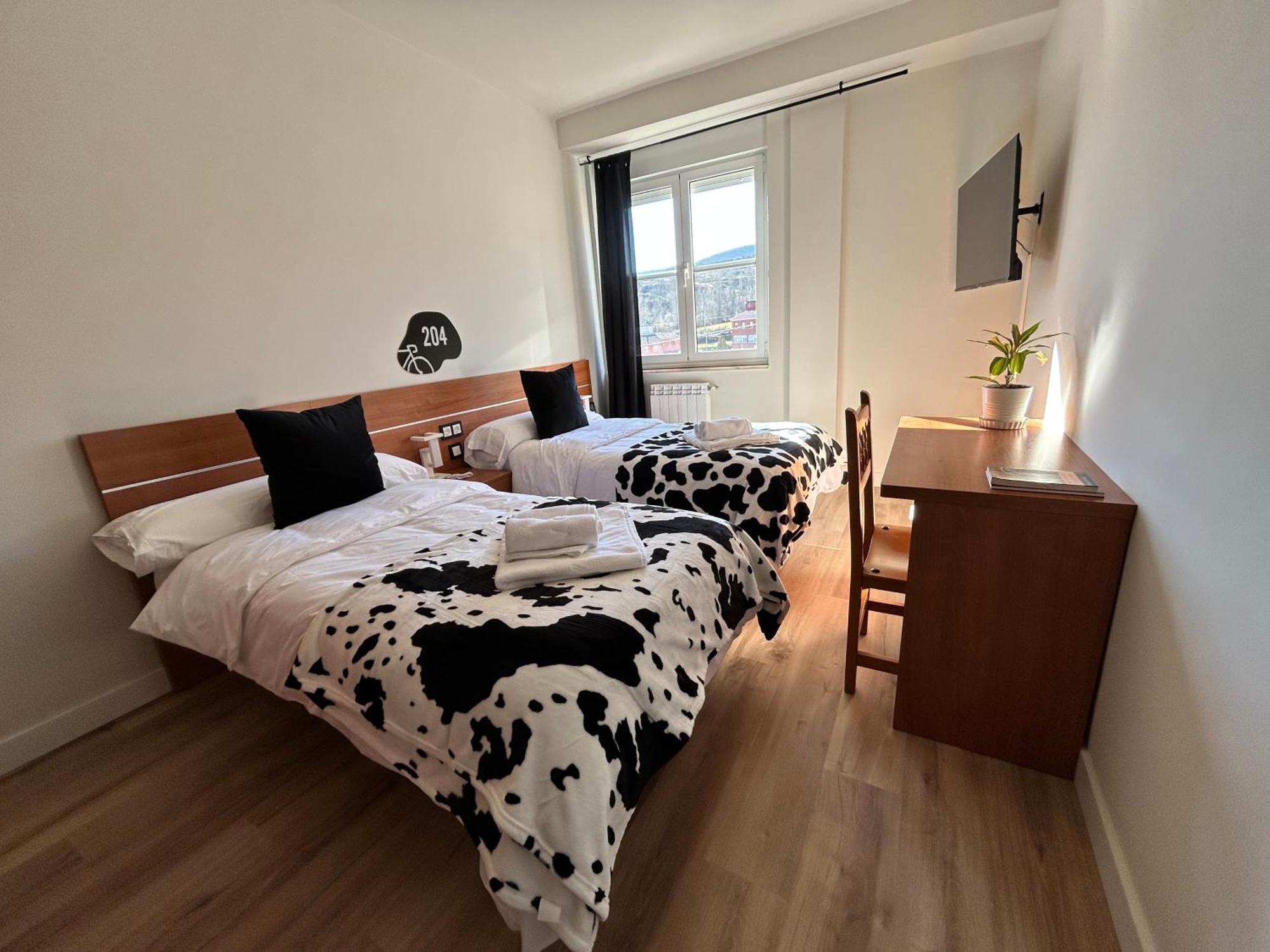 Bicis & Vacas Hotel La Pola de Gordon Eksteriør billede