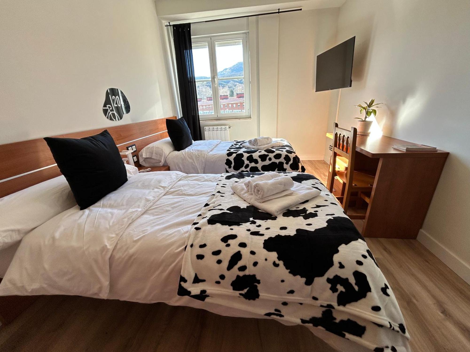 Bicis & Vacas Hotel La Pola de Gordon Eksteriør billede
