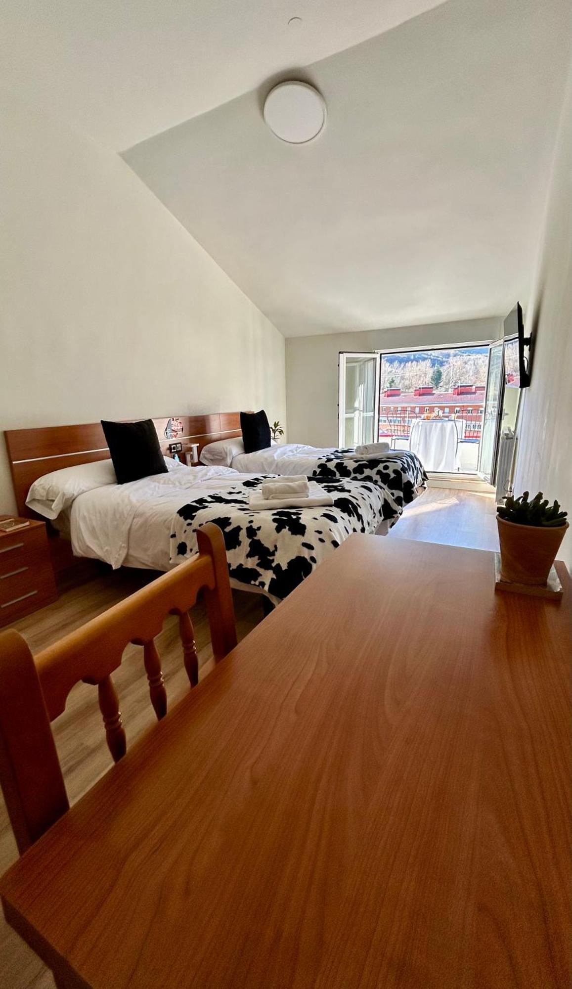 Bicis & Vacas Hotel La Pola de Gordon Eksteriør billede